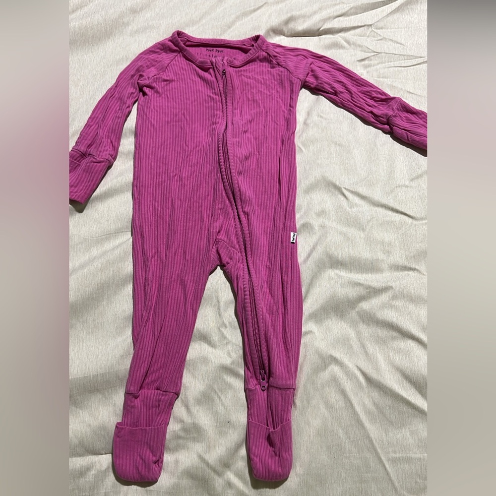 Little sleepies size 0-3 months sleeper - pink
